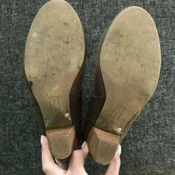 Size 8.5 Brown Suede Report back zipper ankle booties - Picture 8 of 8